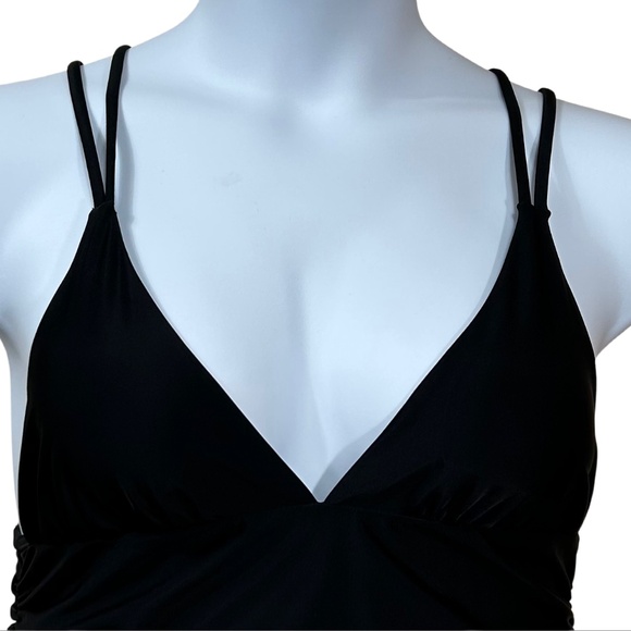 Elegant Black Women's One-Piece Swimsuit - Picture 5 of 9